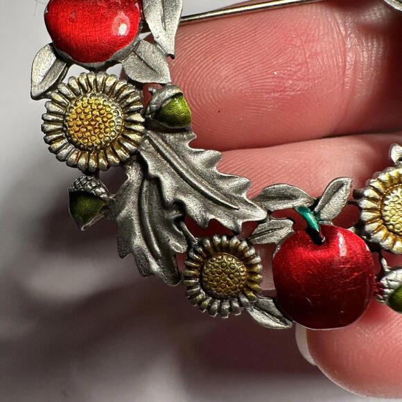 Signed JJ Red Apple & Sunflower Wreath Brooch Pin Pewter Tone Jonette Jewelry - Picture 5 of 10